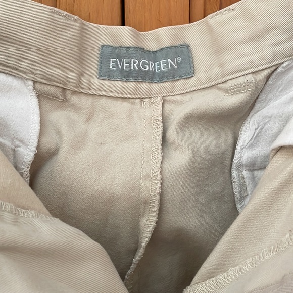 Evergreen 100% cotton shorts, pleated front, size 34 waist - Picture 3 of 7